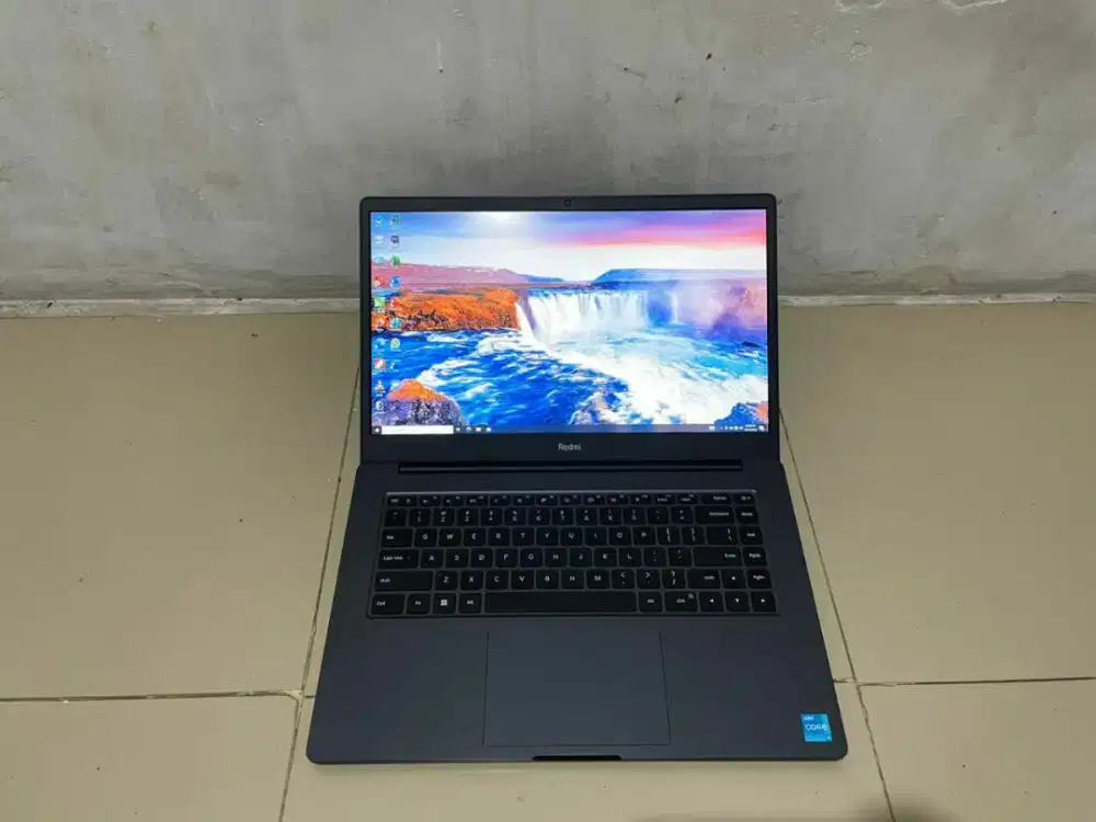 Jual beli laptop bekas atau macbook matitotal atau rusak