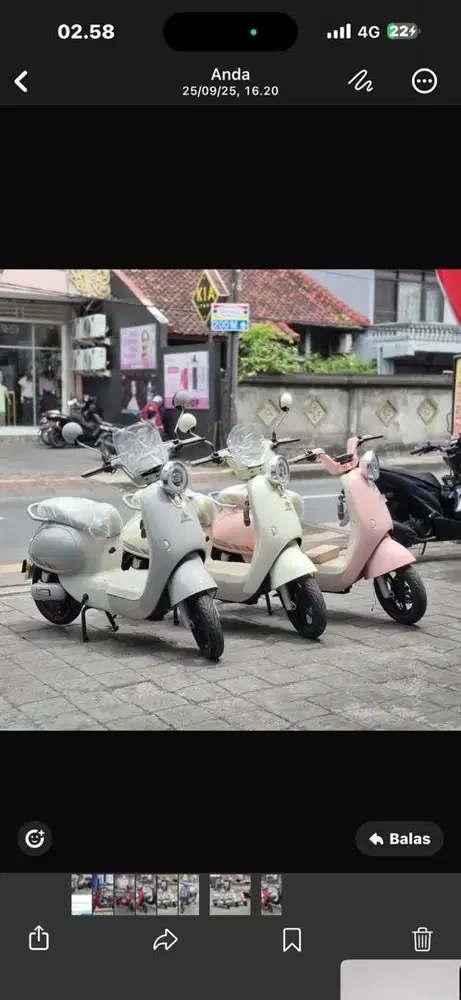 di jual cepat sepeda listrik mulus warna biru