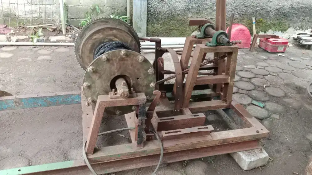 Kenek, helper, buruh, serabutan