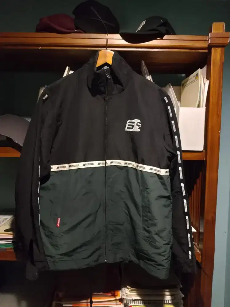 Jaket outdor waterprof uk L