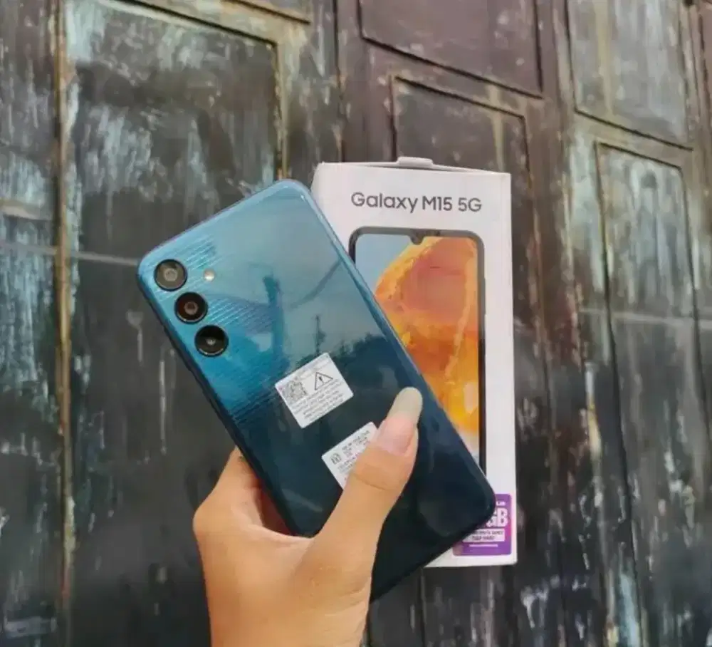 Samsung  M15  5G  6GB  / 128 gb  layae amoled baterai 6000 mah lkp cpt