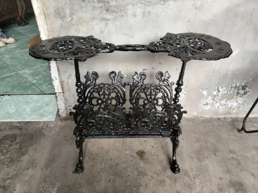 Tempat majalah  jadul