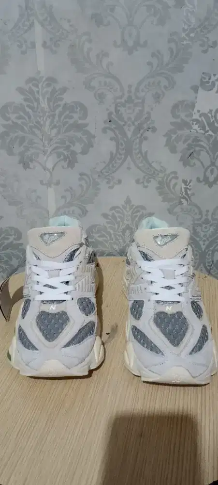 Sepatu NB 9060 limited edition no 42,5