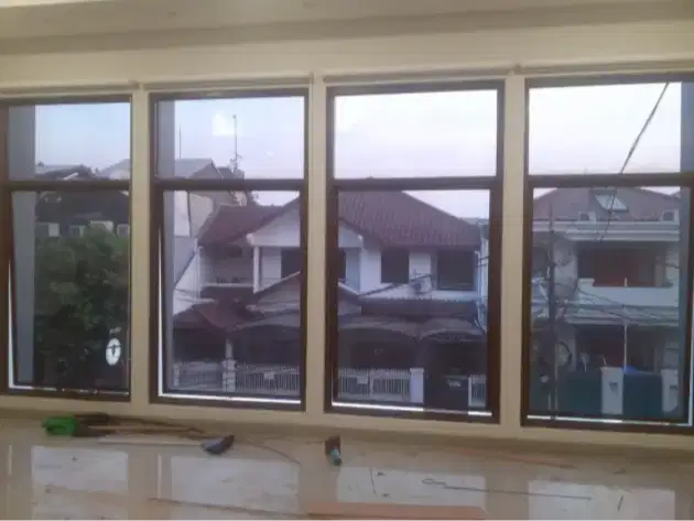 pusat pasang kaca film perumahan sticker kacafilm kantor cafe gedung