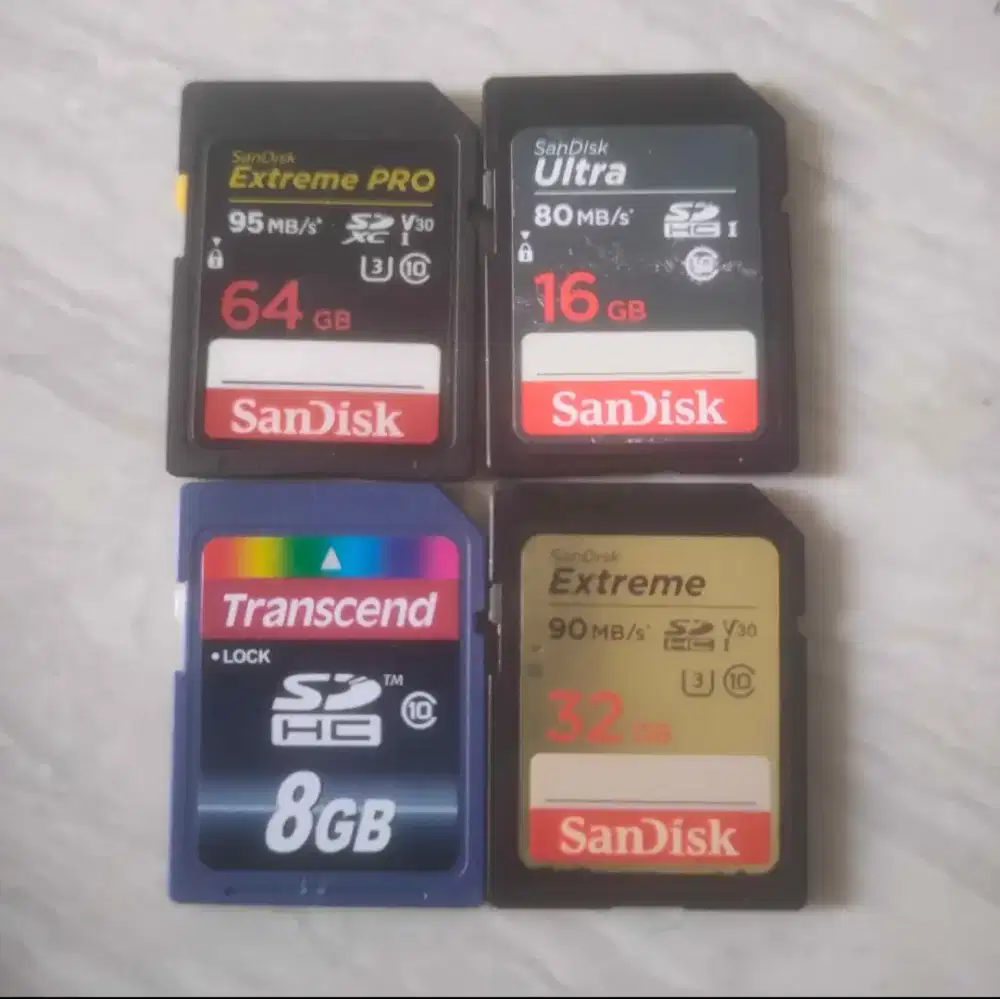 4 Memory Card Sandisik kondisi normal jual murah aja