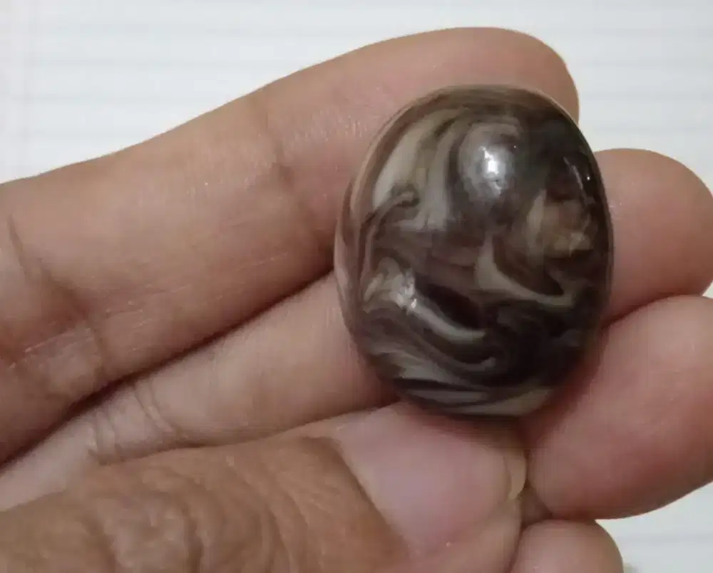 Batu motif kopi susu