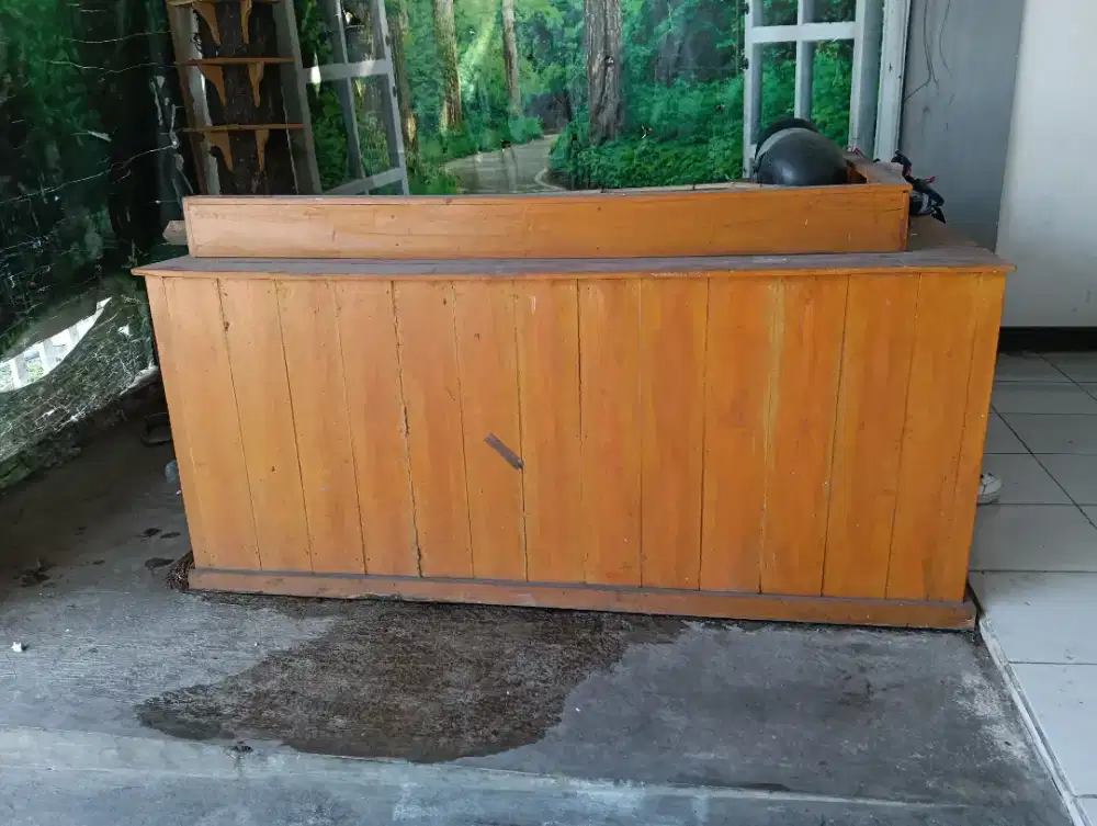 Dijual meja kayu pojok  bentuk  untuk berjualan, lemari sliding