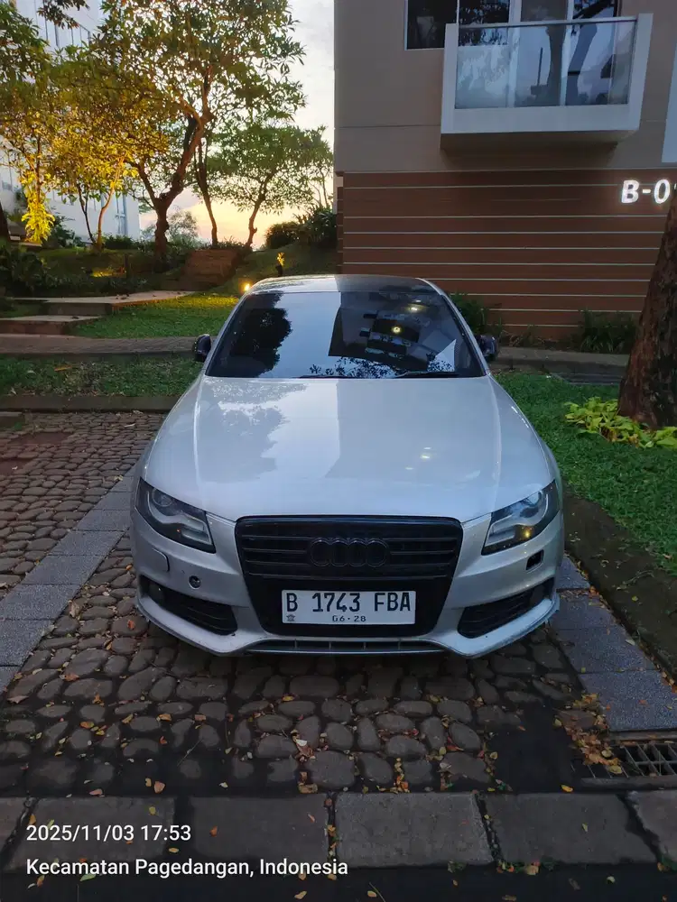 Audi A4 2009 Bensin