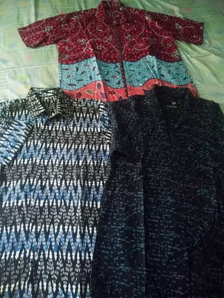 Kemeja batik dan kemeja import SZ L kondisi seperti baru 3 pcs 200rb