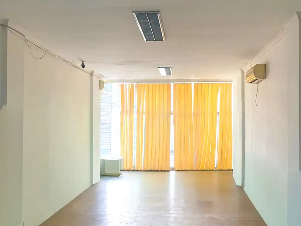 Ruko Strategis di Menteng Dalam, Tebet Barat, dekat ke Kuningan