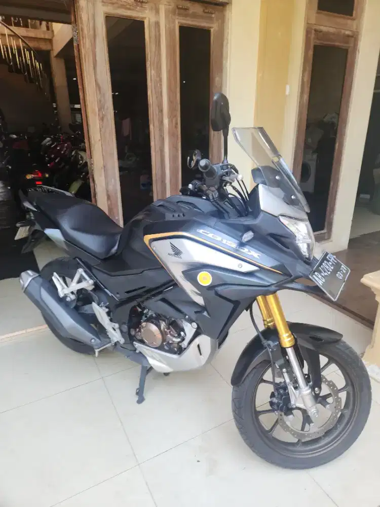 Cb150x hitam abu 2022 low km  Gbm