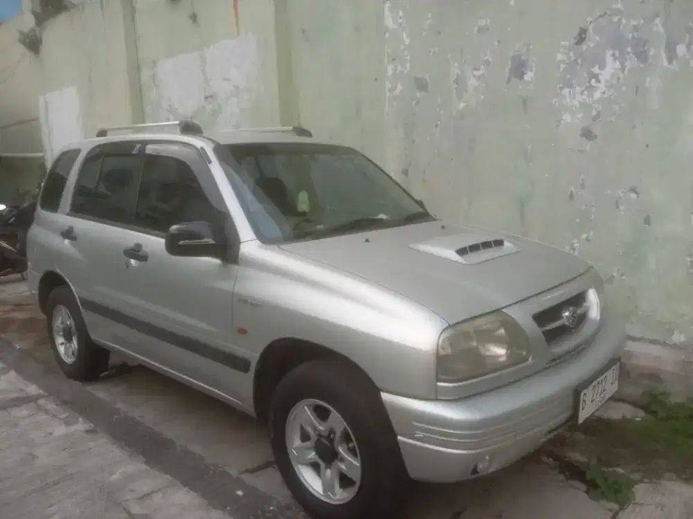 Suzuki Escudo 2003 1.6 bensin MT pemakaian harian, unit sehat