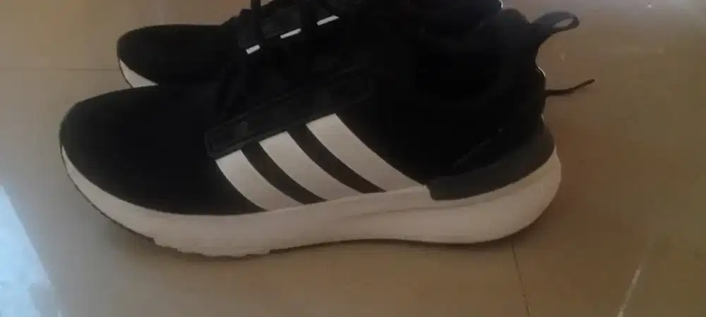 Sepatu adidas original