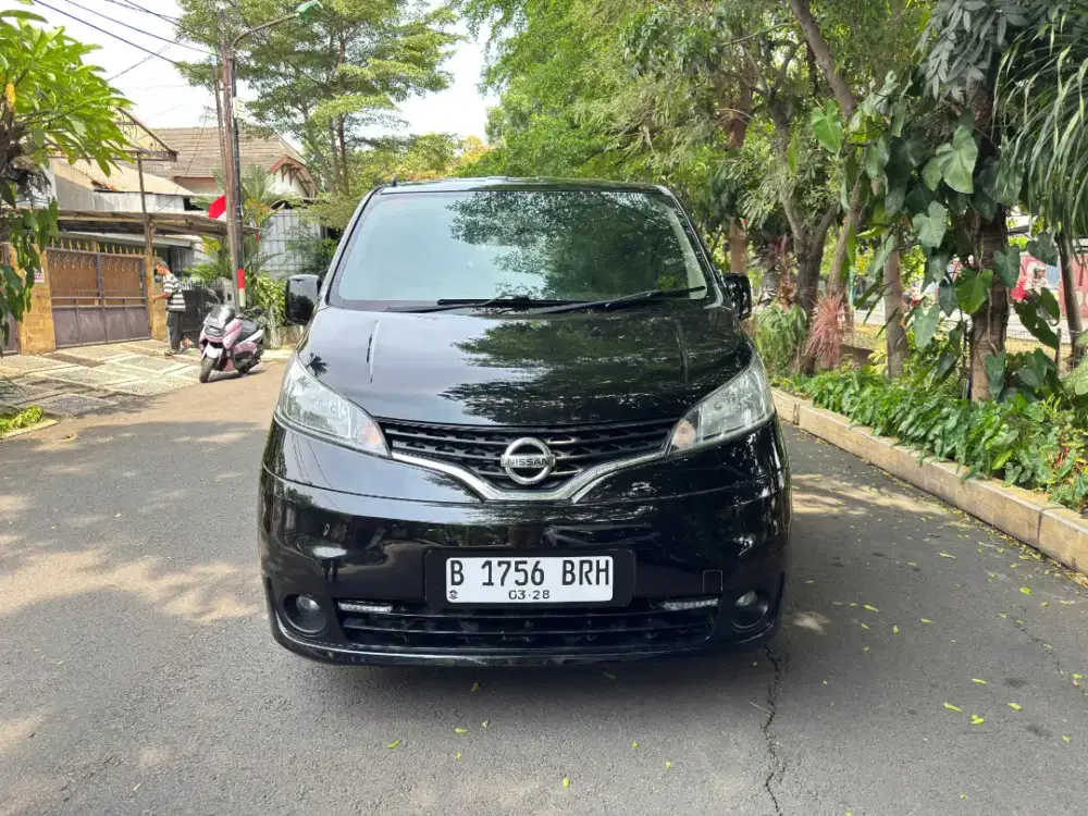 Nissan evalia xv AT th  2012