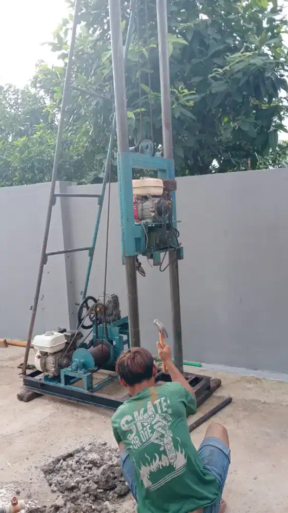 Sumur bor air jernih