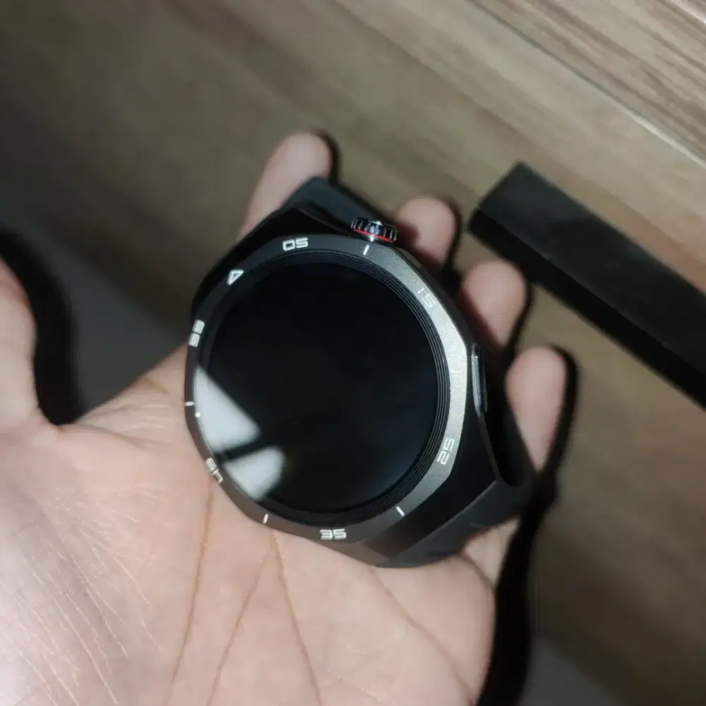 HUAWEI WATCH GT 5 PRO , pemakaian baru 4 bulanan