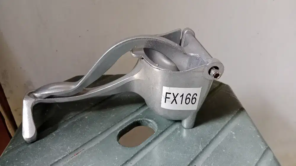 Perasan Jeruk mudah digunakan