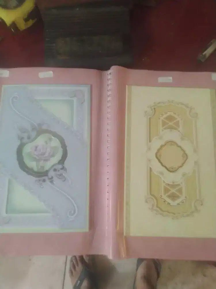 Catalog kertas undangan