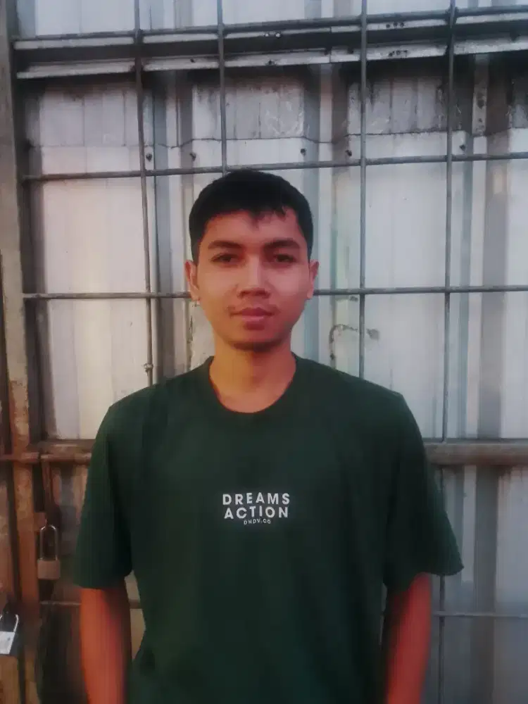 MENCARI LOWONGAN PEKERJAAN