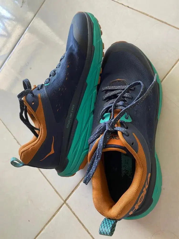Jual sepatu merk hoka size 44