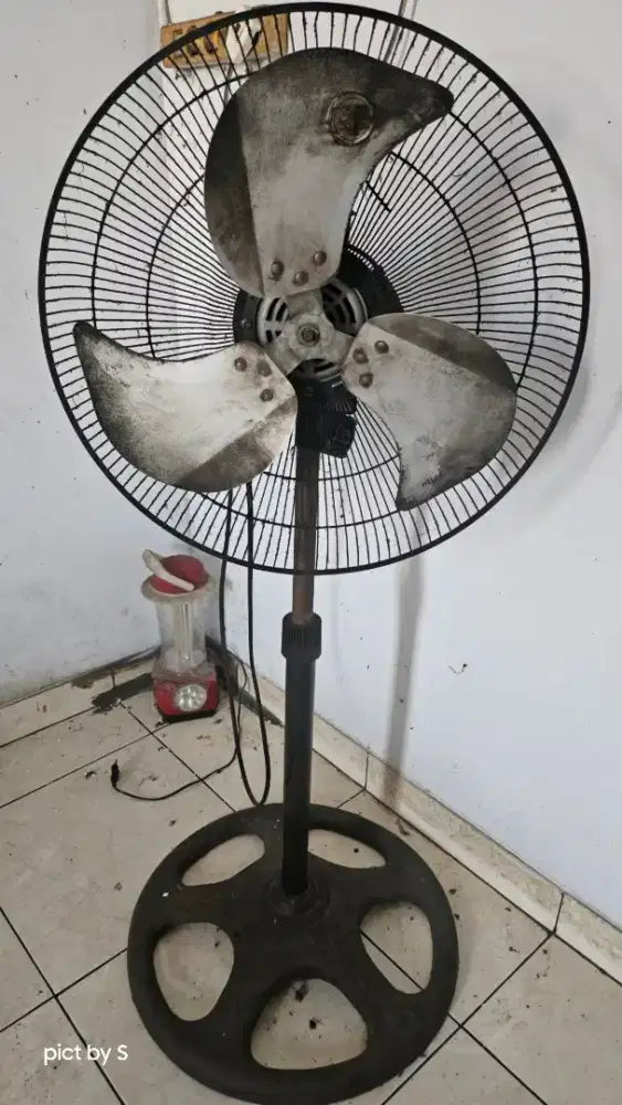 Kipas angin miyako besar