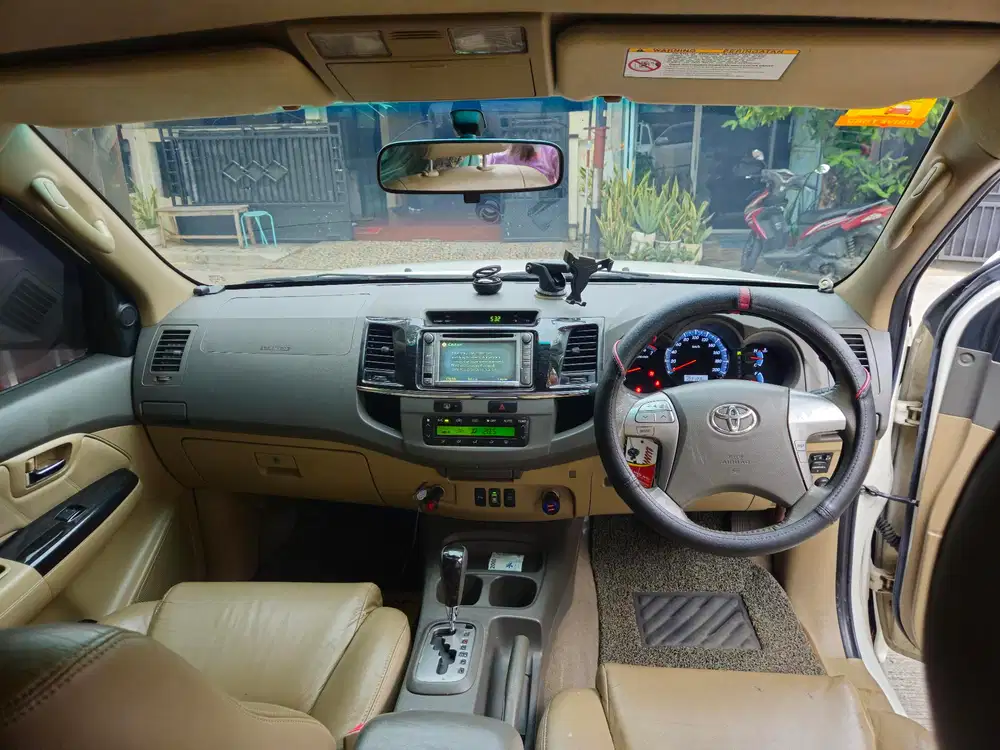 Toyota Fortuner 2012 Bensin