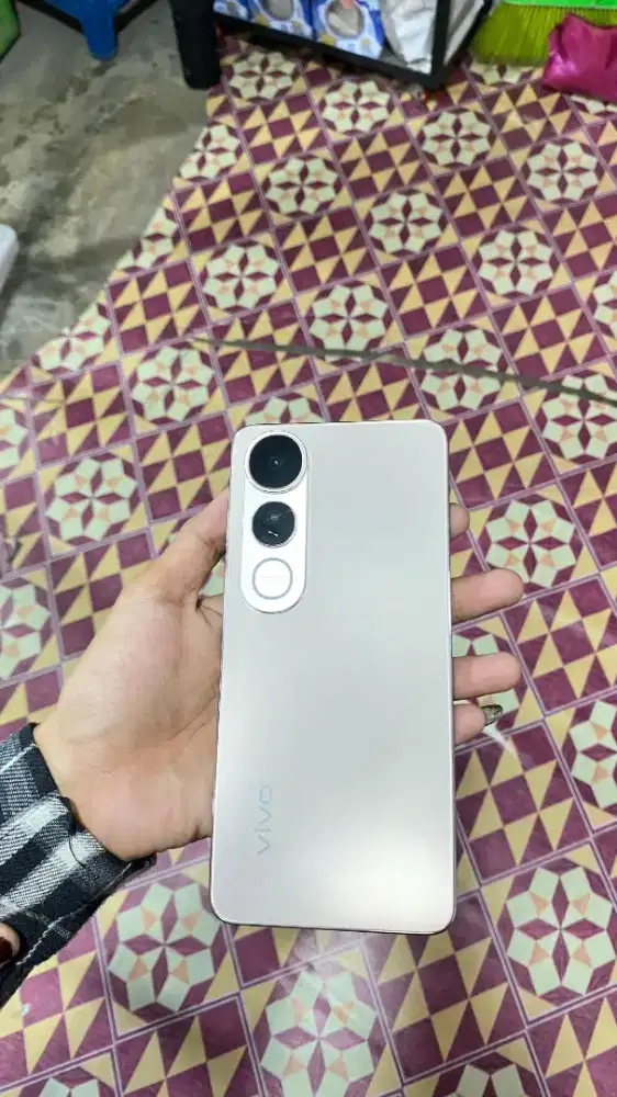 Vivo v50 lite 8/256gb like new 6 bulan pakai