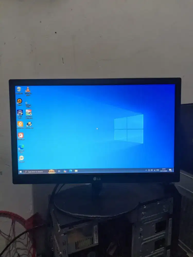 Monitor komputer LG 19 no minus