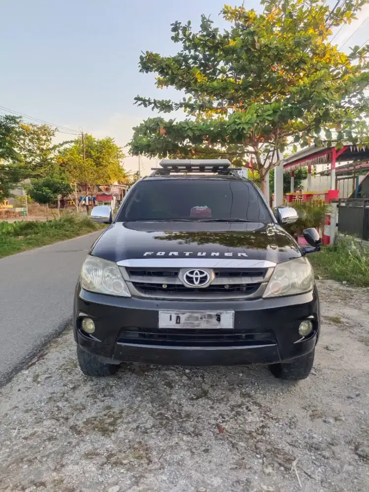 Toyota Fortuner Diesel 2.5 G M/T 2008