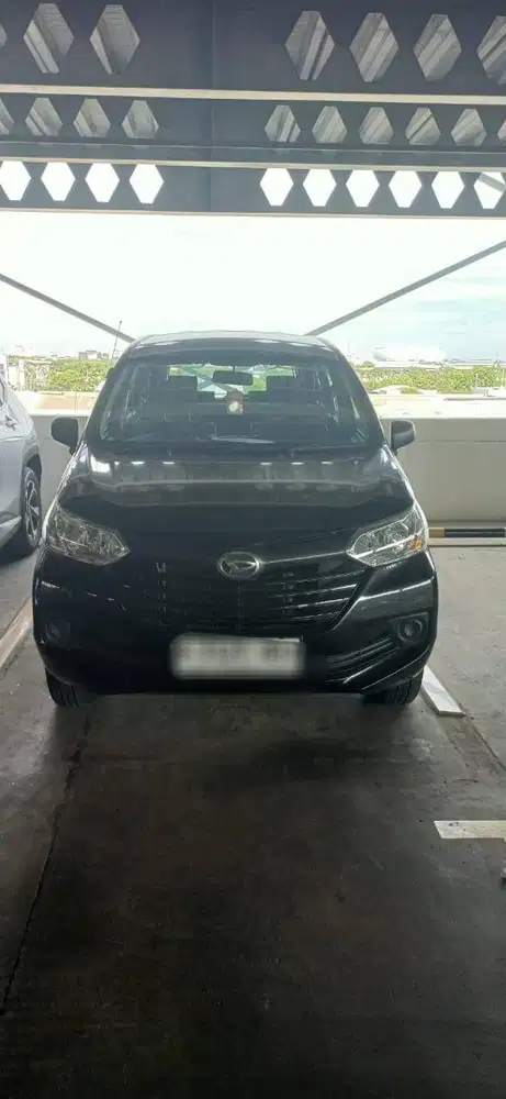 5000 KM ONLY - Daihatsu Xenia X MT 2018 black