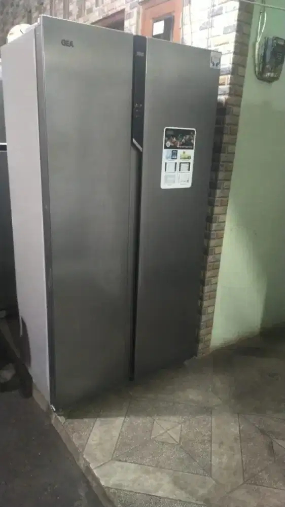 Kulkas sidebyside GEA