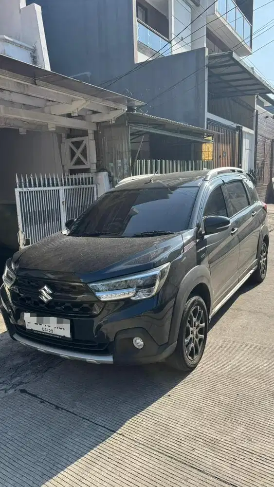Suzuki XL7 Beta 2.5 Hybrid 2023 (Pemakaian 2024)