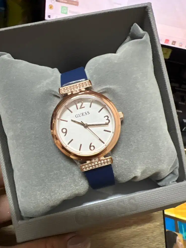 Jam tangan guess wanita