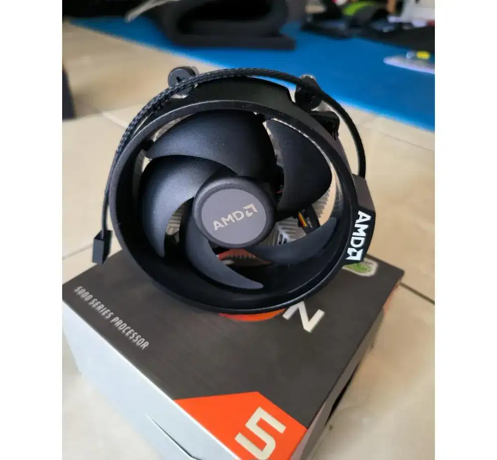 Fan Ori Bawaan AMD Ryzen 5 Tidak pernah dipakai
