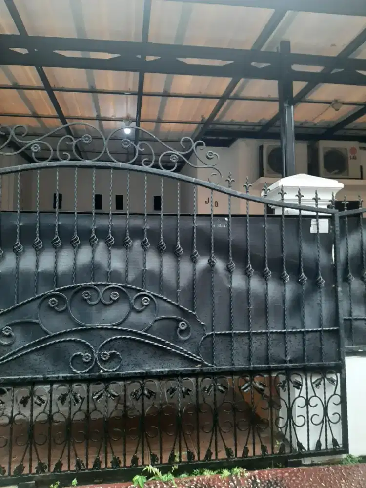 rumah  di kontrak pertahun