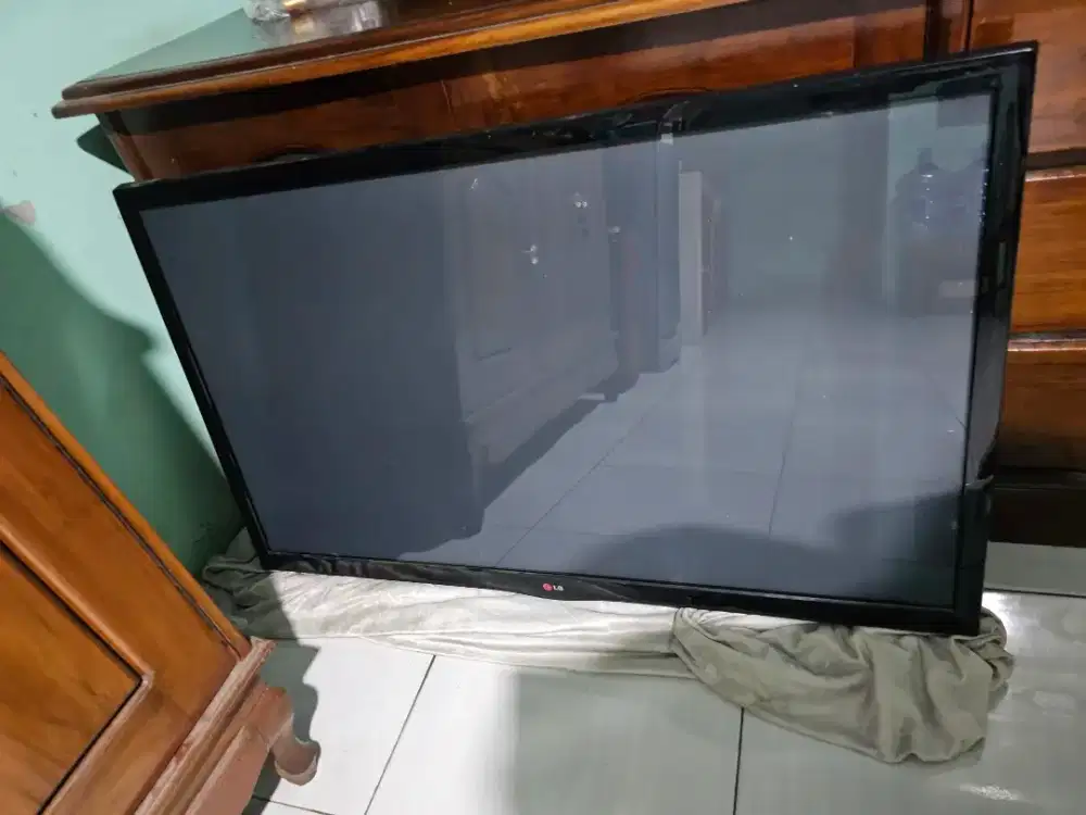 Plasma TV MERK LG 42 Inch