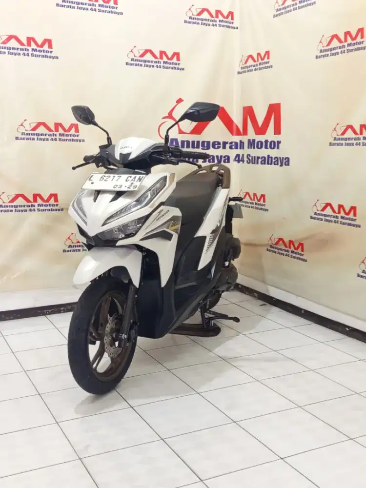 Honda new vario 125 keyless tahun 2024 warna putih