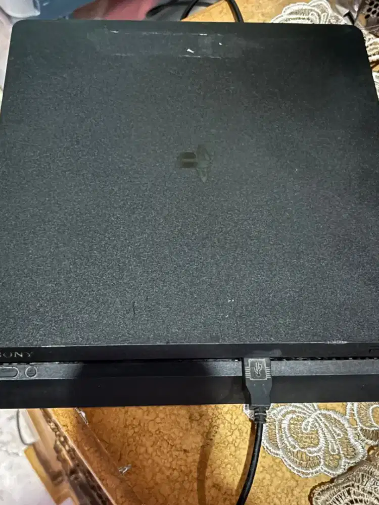 Dijual Cepat PS4 Slim 500Gb (nego)