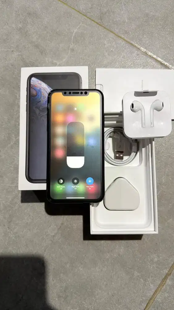 Dijual Iphone Xr Black 256GB Lengkap Terdaftar