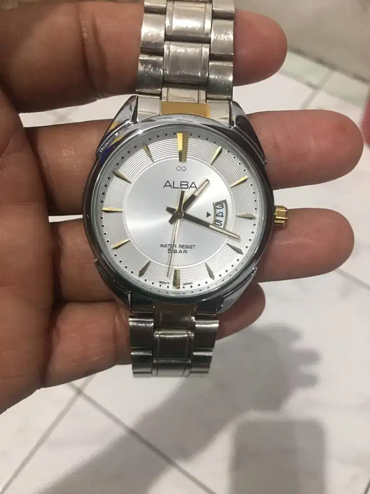 Jam tangan Alba Bu