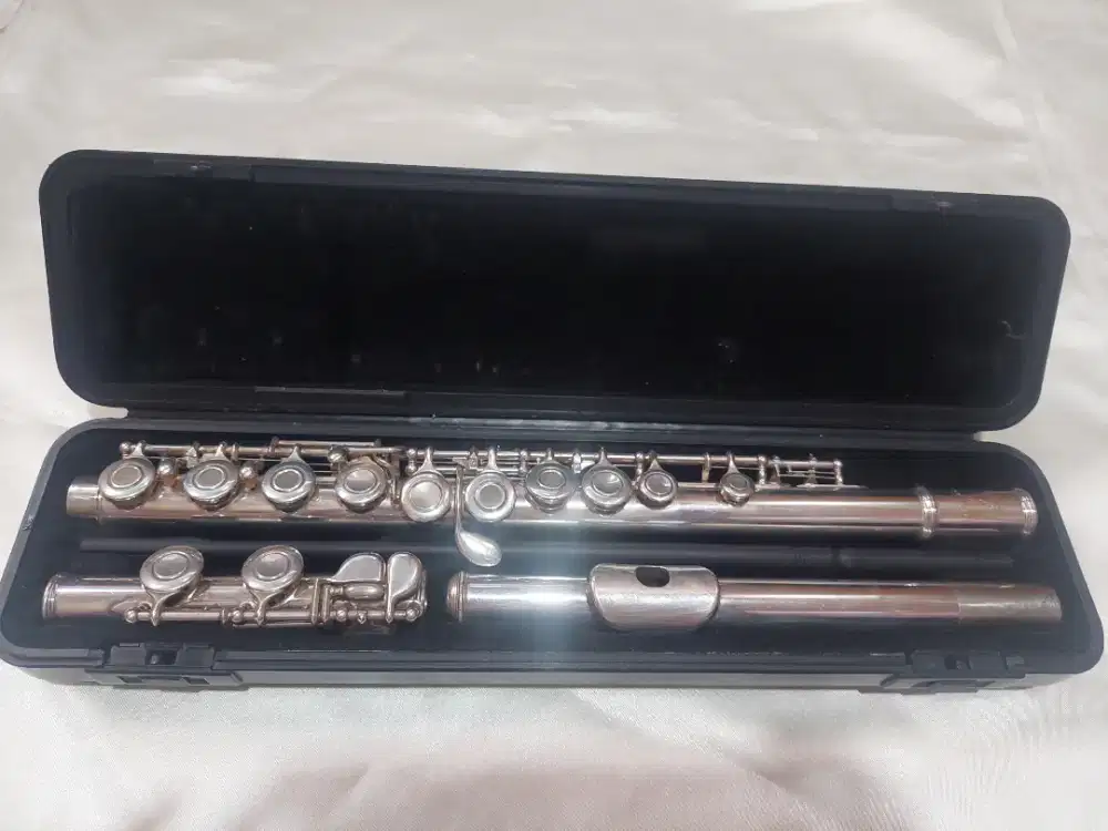 Flute Yamaha 271 Open Hole