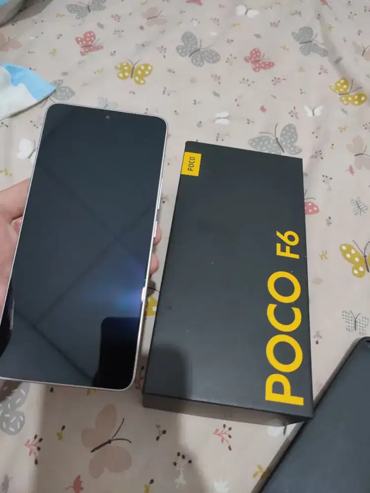 Dijual Poco f6 varian 12/512
