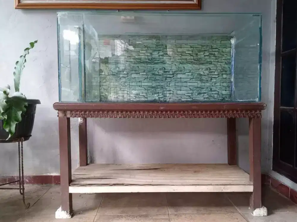 Akuarium Persegi + Meja Kaki