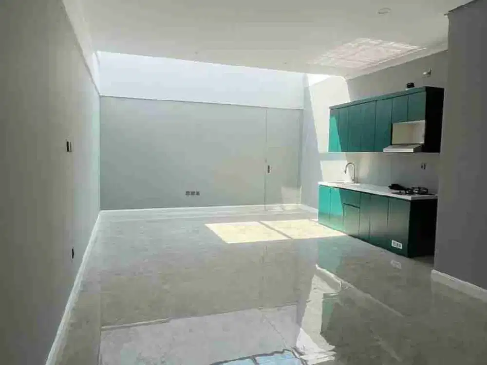 Dijual Rumah Brand New American Classic di Dalam Komplek Meruya Utara