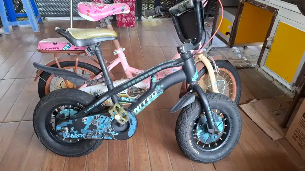 Sepeda Anak UNITED Ukuran 12 BAGUS