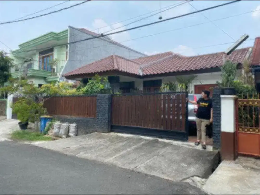 Rumah Kav DKI Duren Sawit Posisi Trategis Terawat Rapih Jakarta