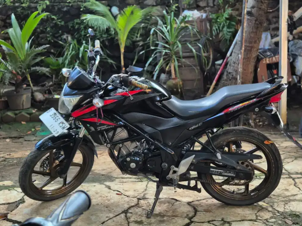Honda CB150R StreetFire tahun 2014
