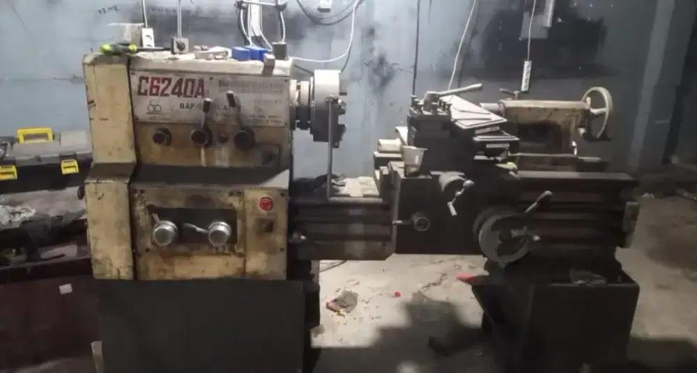 Mesin bubut guangzhou