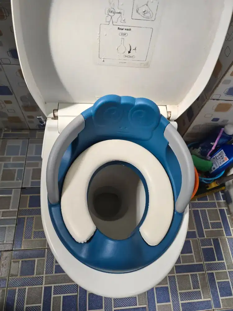 Patty seat anak untuk belajar toilet traning