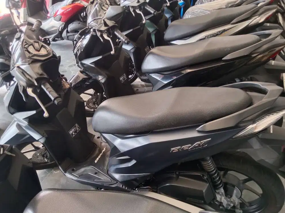 BEAT Deluxe 2023 Low Km - Maulana Motor